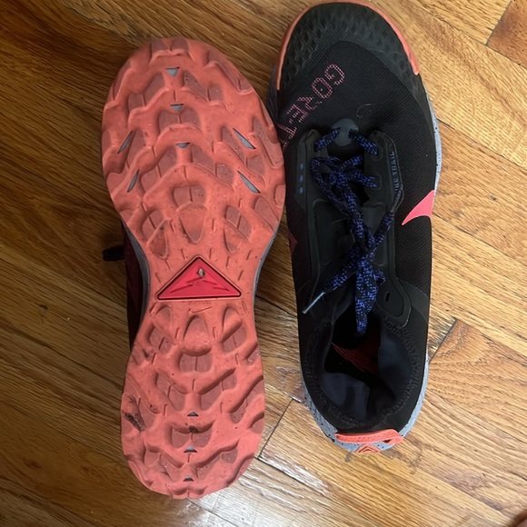 Nike trail sneakers - Picture 2 of 4